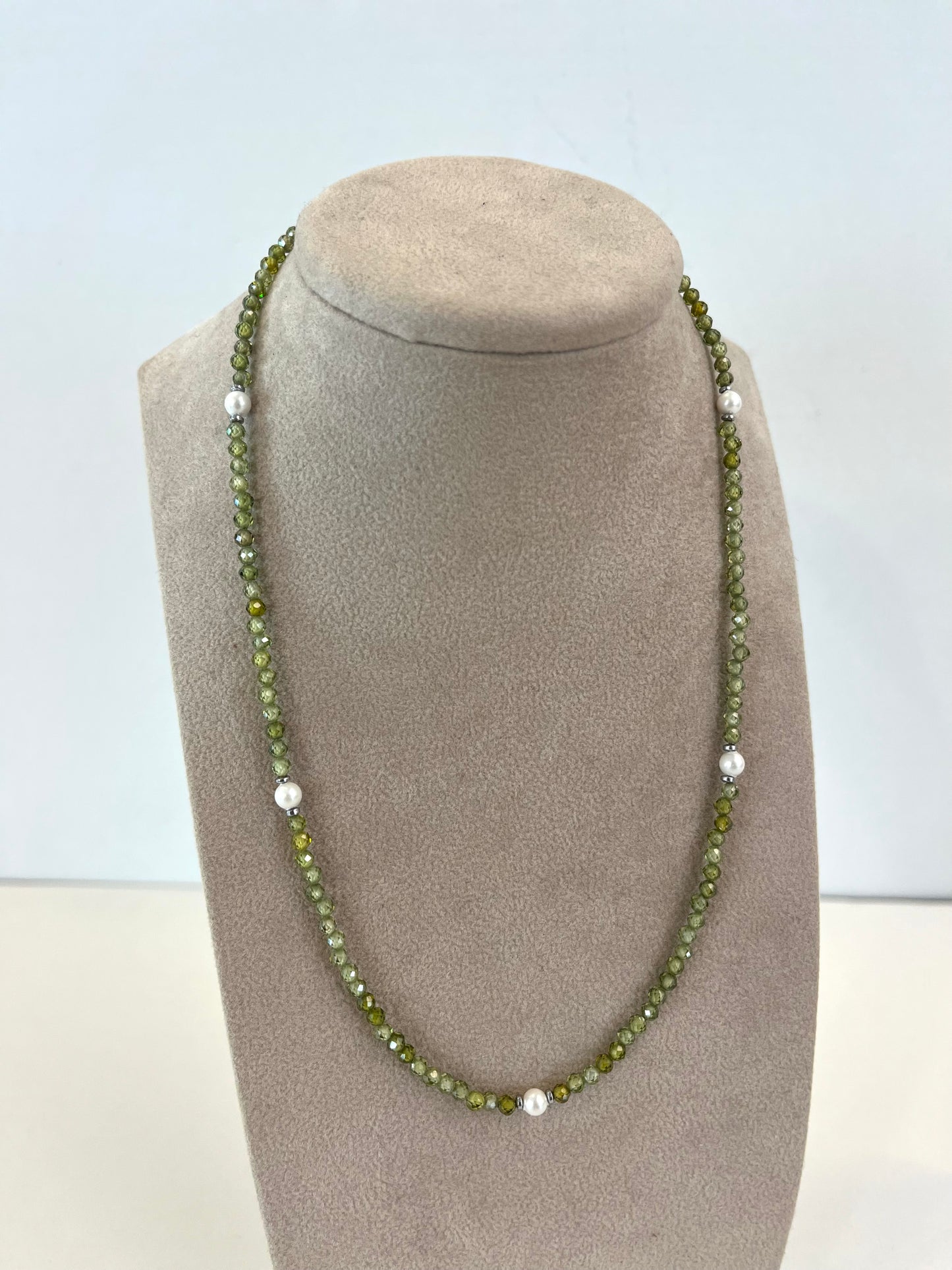 Collana pietre dure e perle naturali VERDE